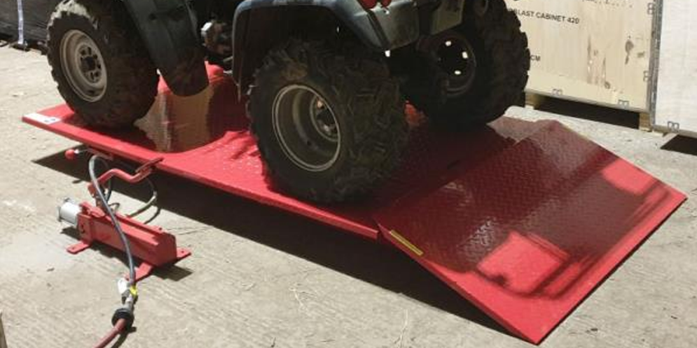 Quad Bike Bench Lift. Motorcycle Lift.Ride On Mower Bench Hydraulic Lift new